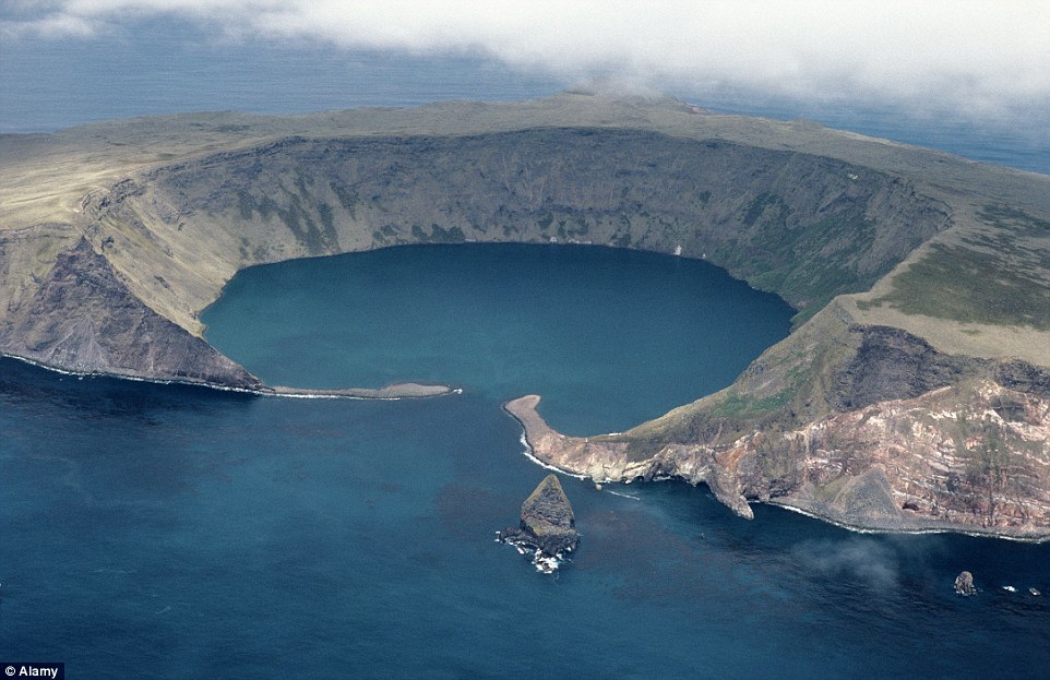 In the Indian ocean, the tiny French island of Saint-Paul is home to a stunning internal basin, which makes it difficult for boats to dock