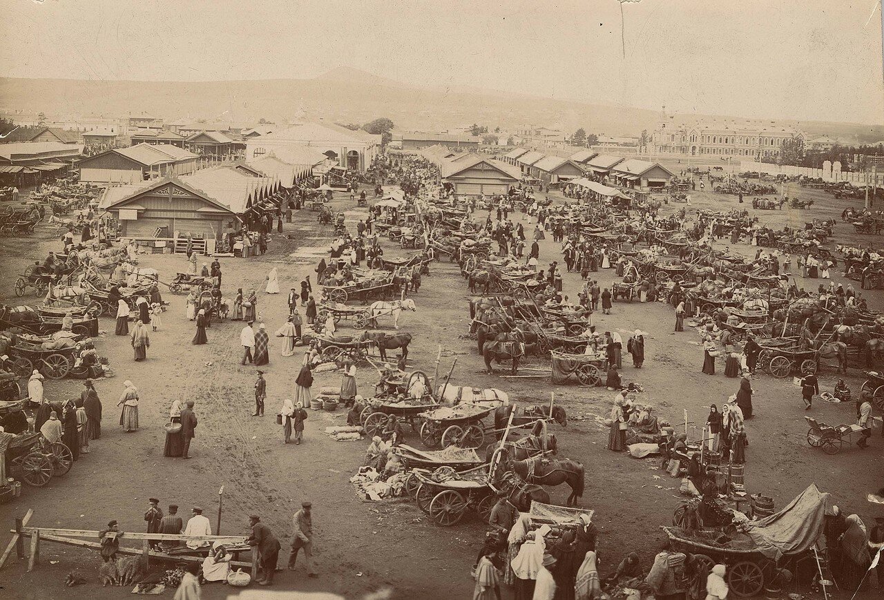 Базар на Ново-базарной площади, 1895