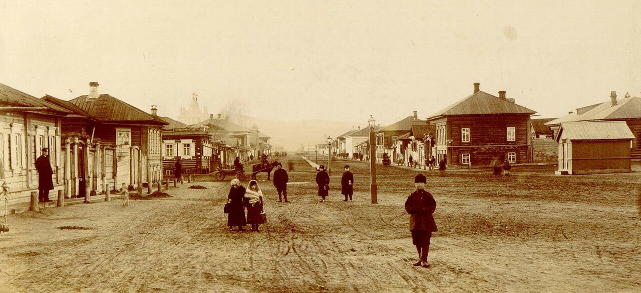 Фрагмент Театральной площади с перспективой Благовещенской улицы на северо-запад. Конец 1880-х