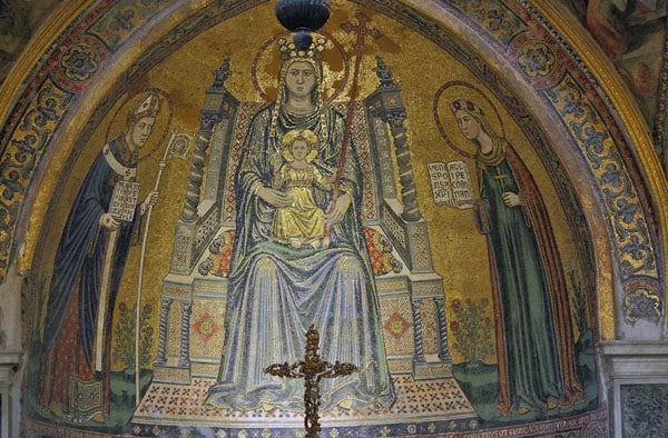 Мозаика Мадонна с младенцем на троне, со св. Януарием и св. Реститутой