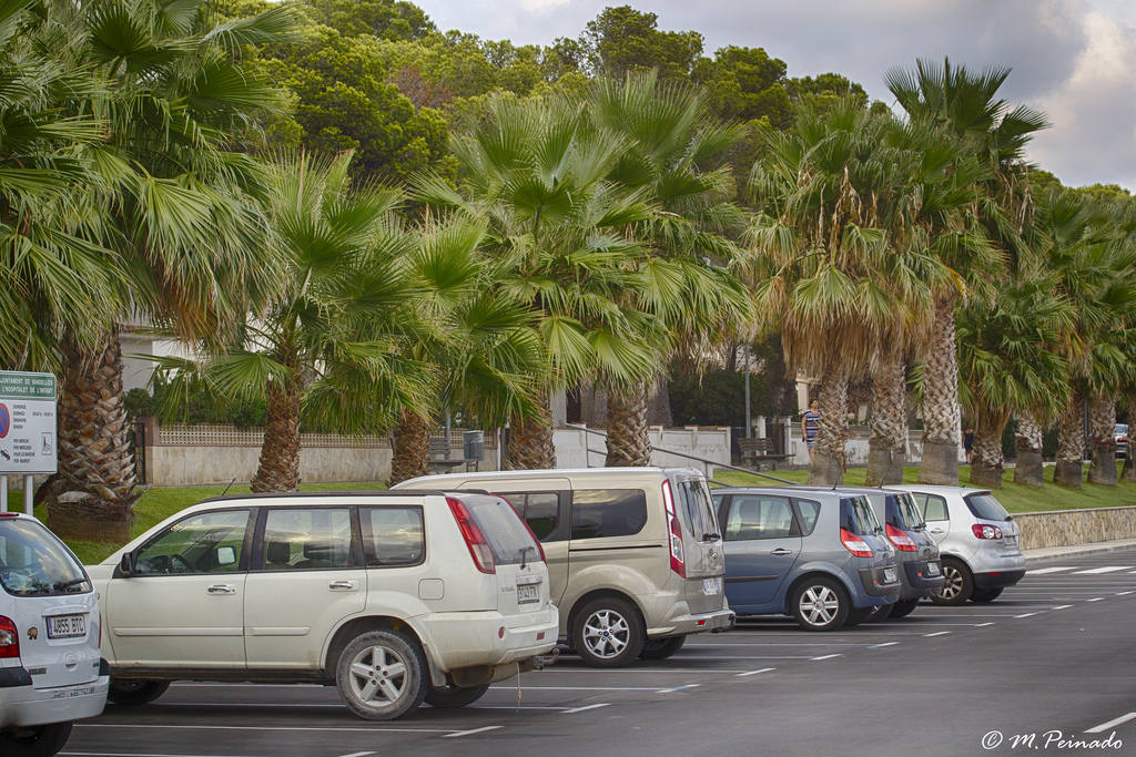 Где бесплатно парковаться в Испании