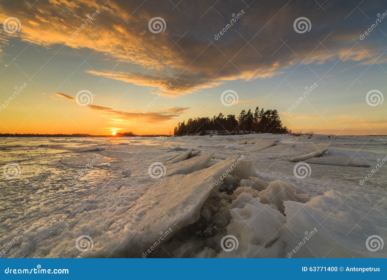 горьковское море зимой