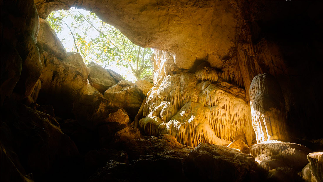 Таинственная пещера Ханг-Дои