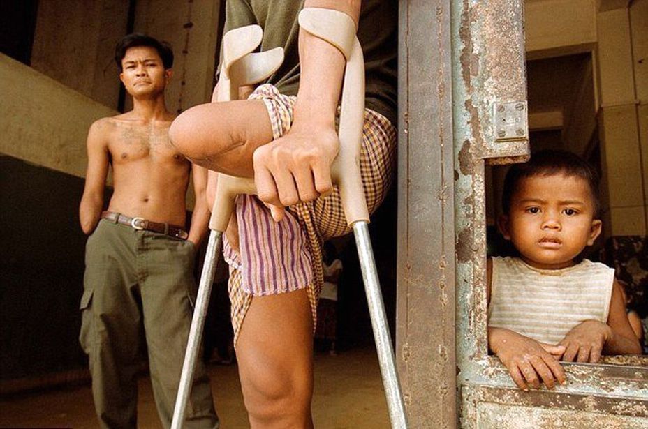 ​Десятки тысяч камбоджийцев пострадали от противопехотных мин, оставшихся на полях страны medikforum.ru - Грызуны-сапёры спешат на помощь 