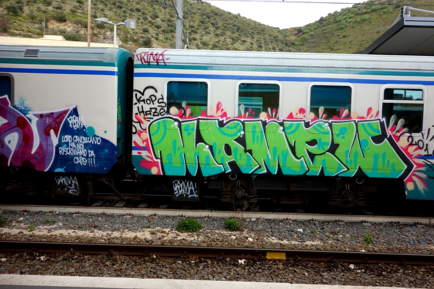 Разрисованный вагон -Италия